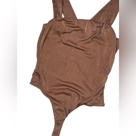 21 saints slinky/shiny thong bodysuit size Large - Picture 3 of 7